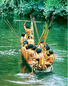 The coletive life of the savages --- Txucarramaes fishing